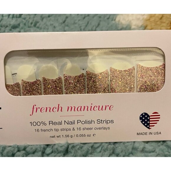 Color Street French Manicure‎ Nail Strips - Picture 2 of 4